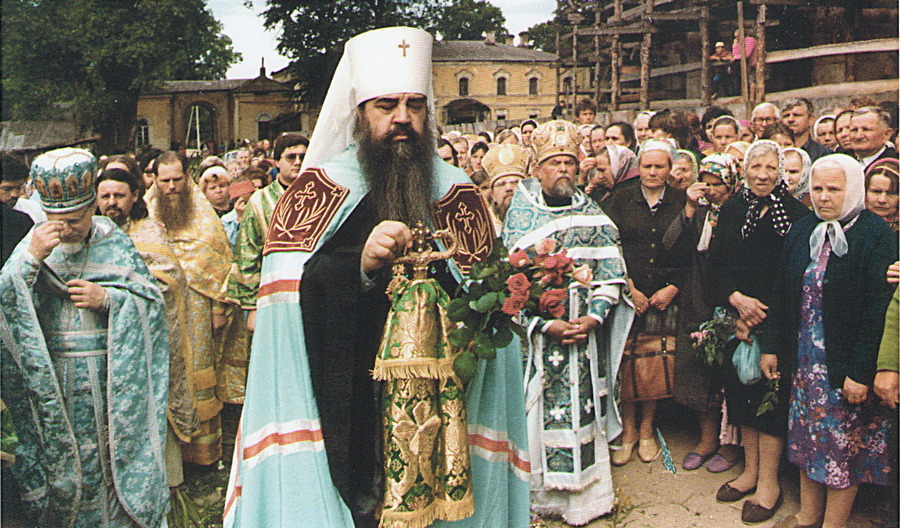 3-Митрополит Минский и Слуцкий Филаретв день памяти прп. Евфросинии.Фото 1980-х годов  .jpg